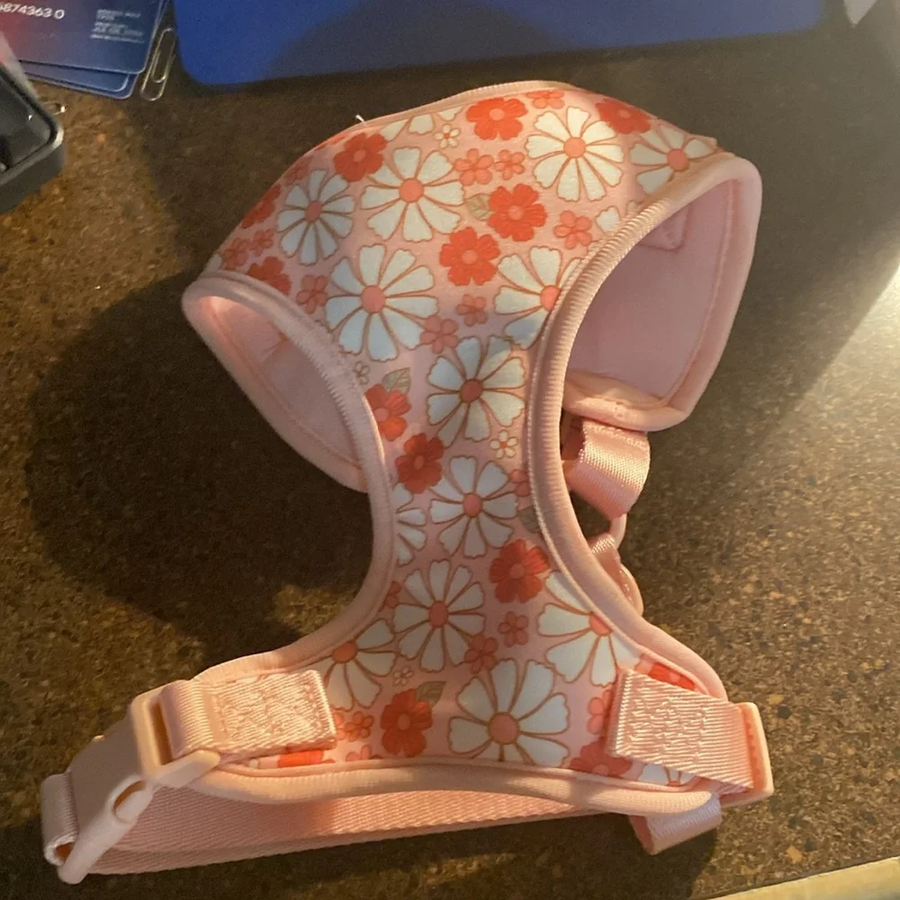 NWOT Vibrant Life  Floral Pink Dog Harness S
